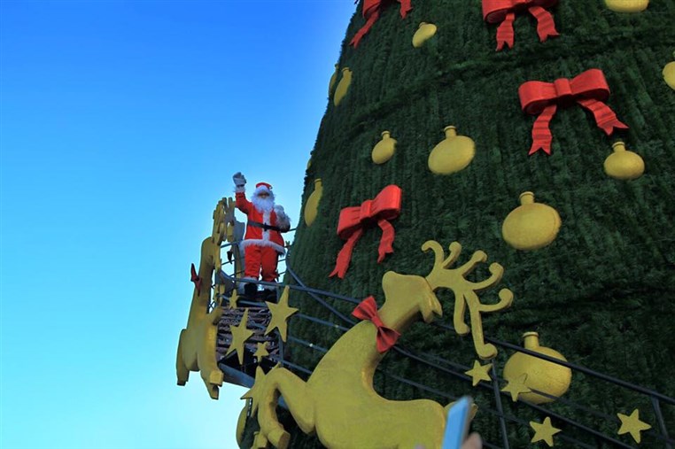 Christmas by the Lake 2015 The opening